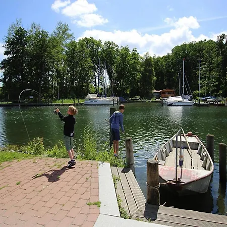 Seeblick, Plau Am See, Cleaning Included *